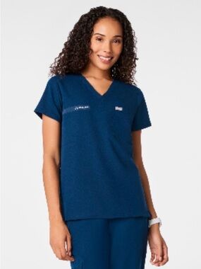 Women’s Figs Olympic team scrub set- top small bottoms MP